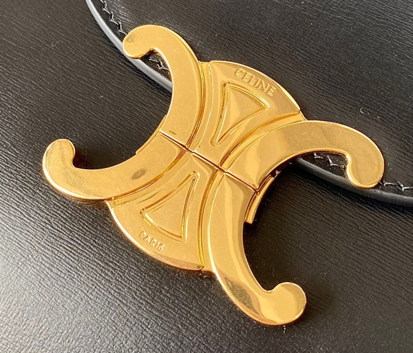 Ce**e chain besace triomphe