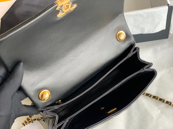 CL FLAP BAG