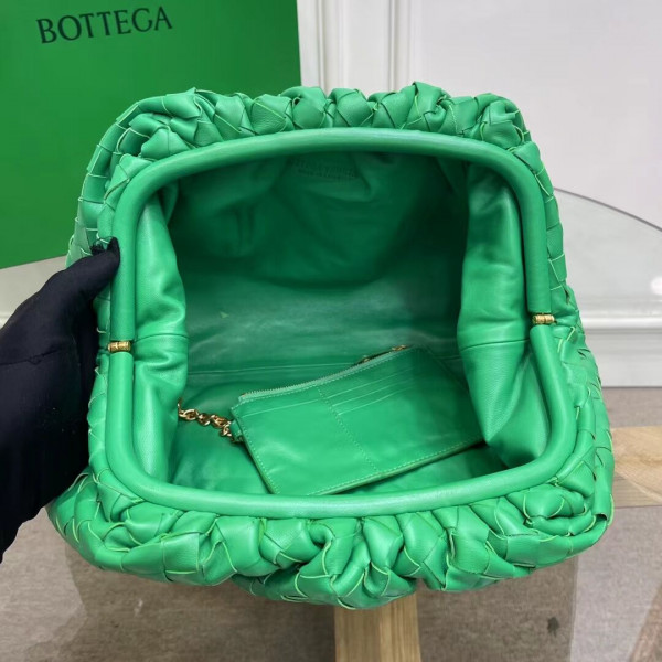 Bo*te*ga ve*ne*ta pouch