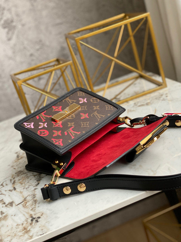 l**is V*t*n limited edition - mini dauphine