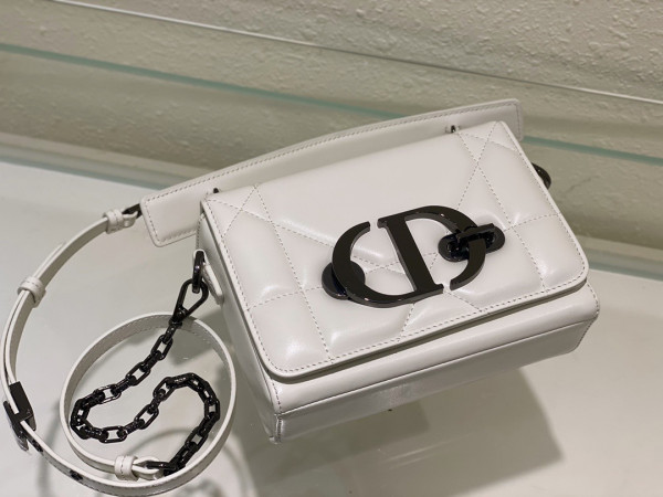 D*or 30 montaigne box bag with handle