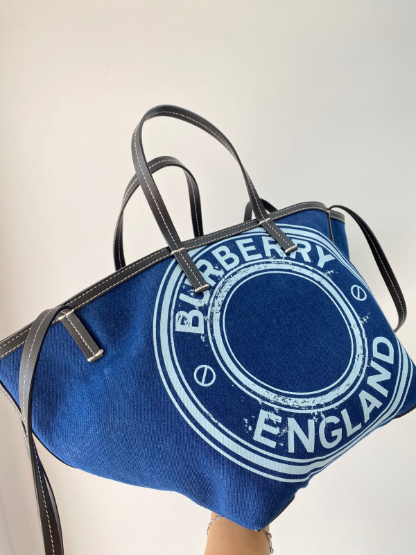 B**rry beach tote
