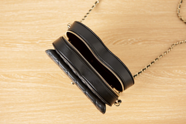 CL HEART BAG