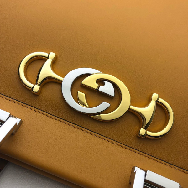G*u*i zumi small top handle bag