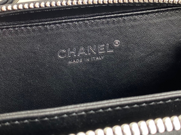 CL VANITY CASE
