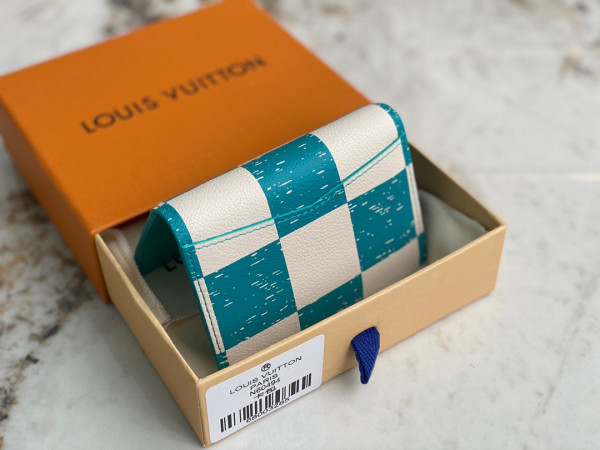 l**is V*t*n pocket organizer