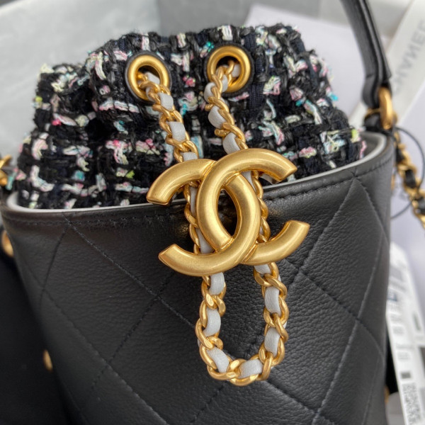 CL BUCKET BAG