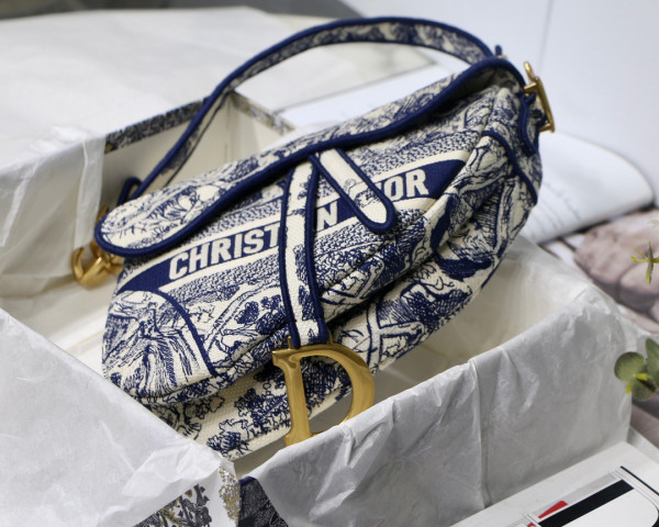 D*or saddle bag