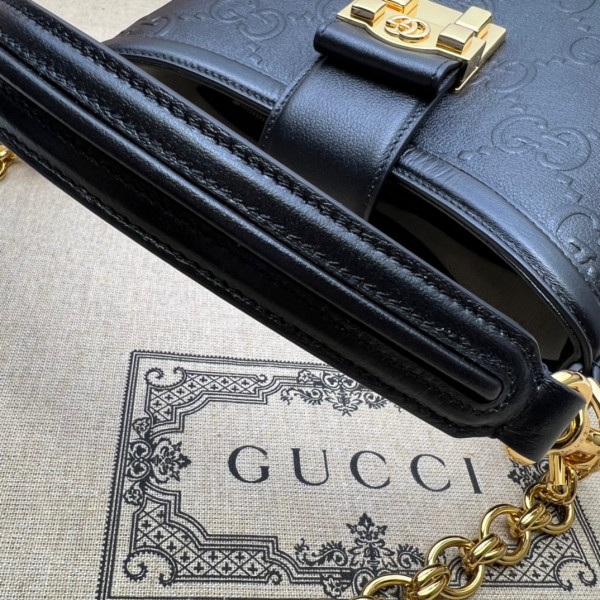 G*u*i small gg shoulder bag