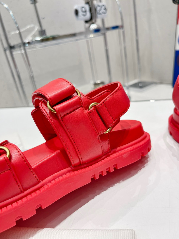 D*oract sandal