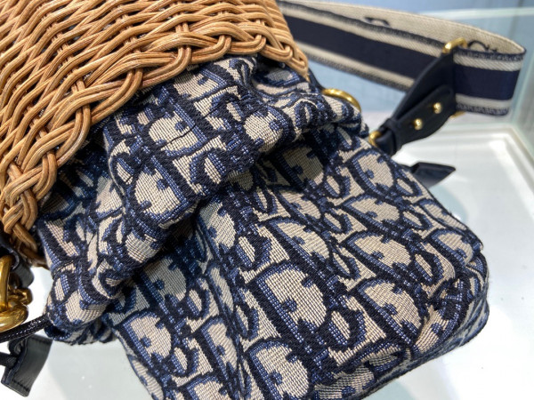 D*or wicker bucket bag