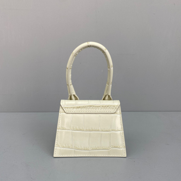 JACQUEMUS Le Chiquito Mini Bag
