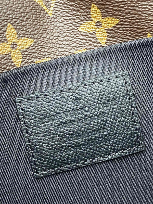 l**is V*t*n pochette voyage steamer