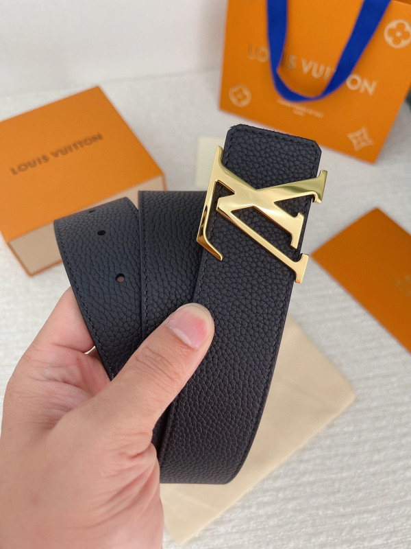 l**is V*t*n belt