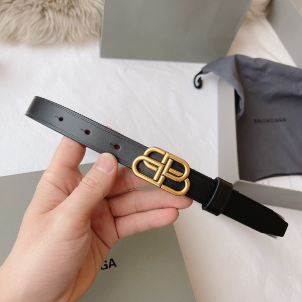 Ba*len*cia*ga belt
