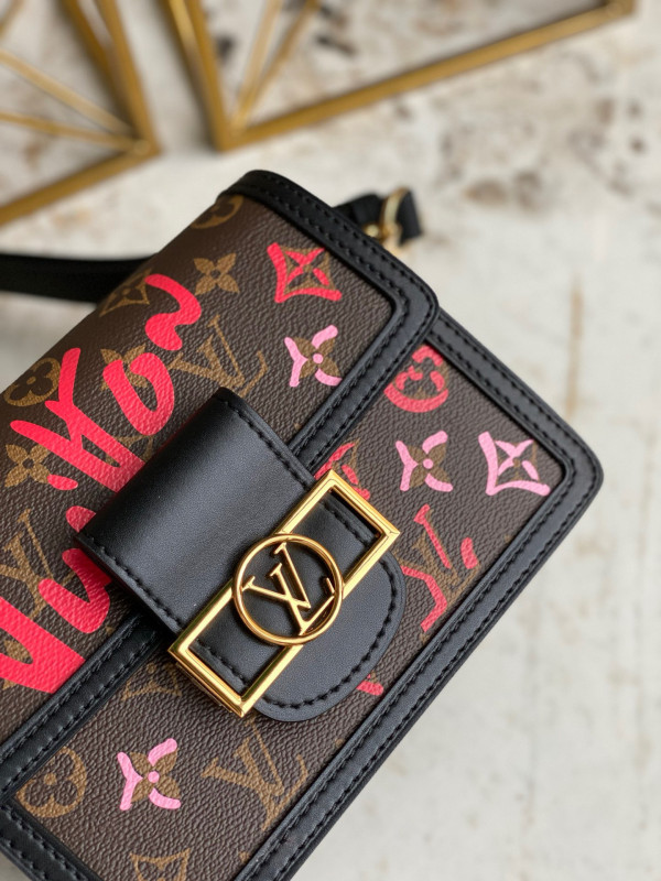 l**is V*t*n limited edition - mini dauphine