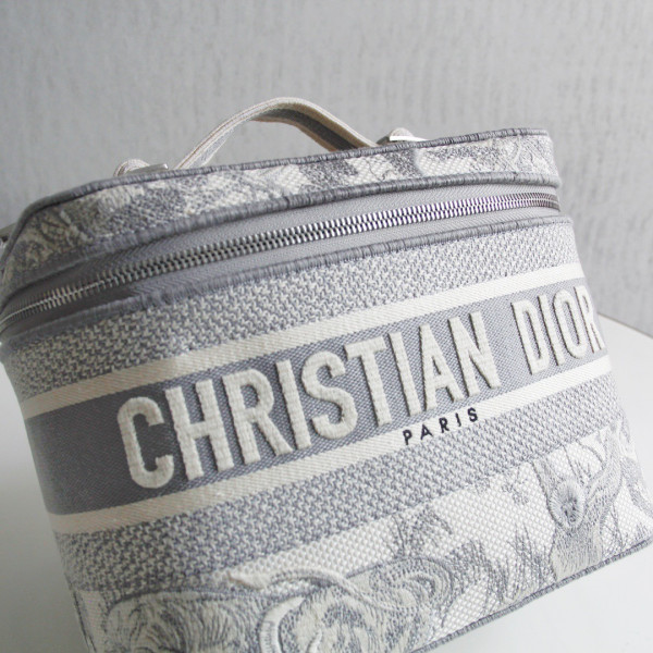 D*or vanity case-24-17-13.5cm