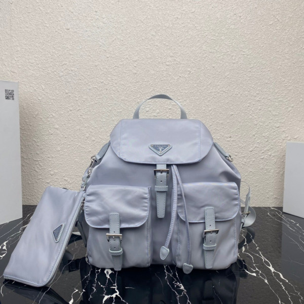 Pra*a re-nylon medium backpack-32-15-30cm