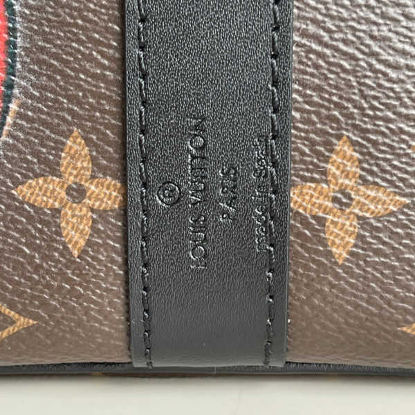 l**is V*t*n keepall bandouliÈre 45