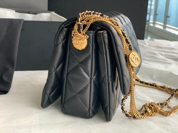 CL MINI FLAP BAG