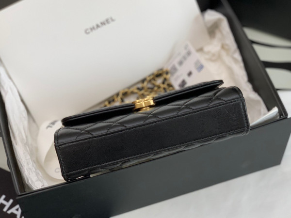 CL HANDLE BAG