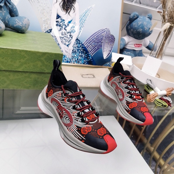 G*u*i run sneaker
