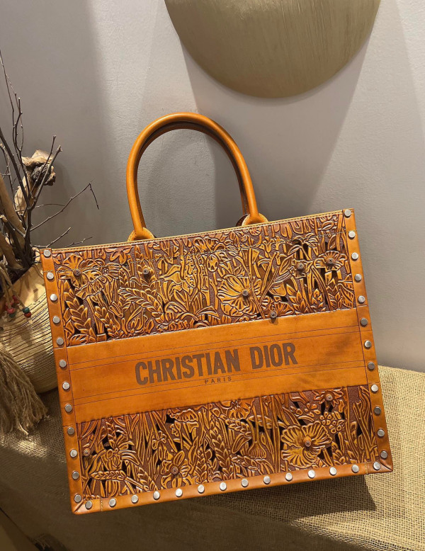 D*or D*oramour D*or book tote
