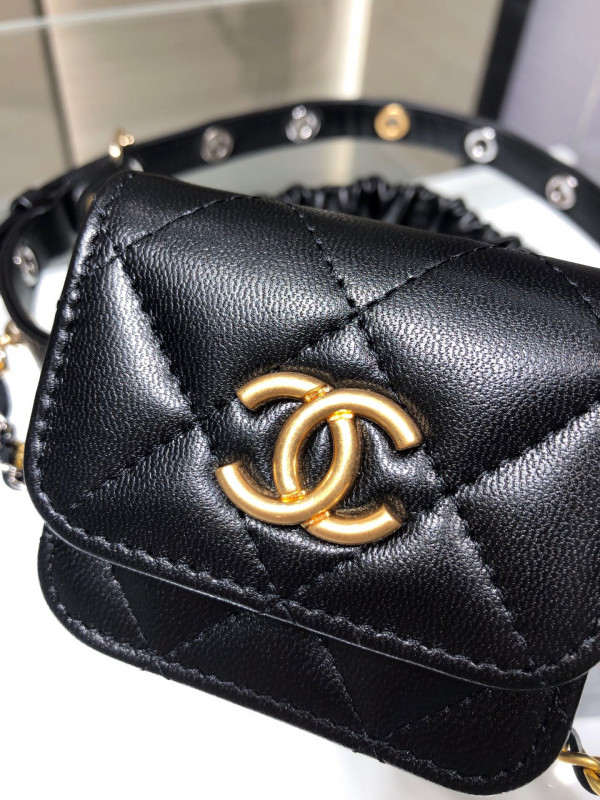 CL AIRPODS CASE