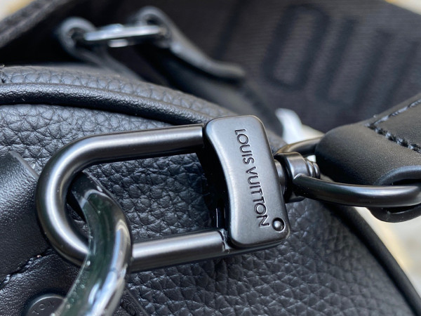 l**is V*t*n city keepall