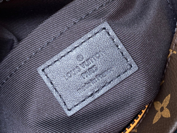 l**is V*t*n soft trunk