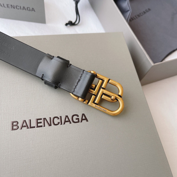 Ba*len*cia*ga belt