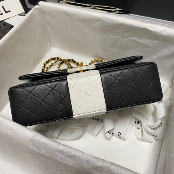 CL CLASSIC HANDBAG