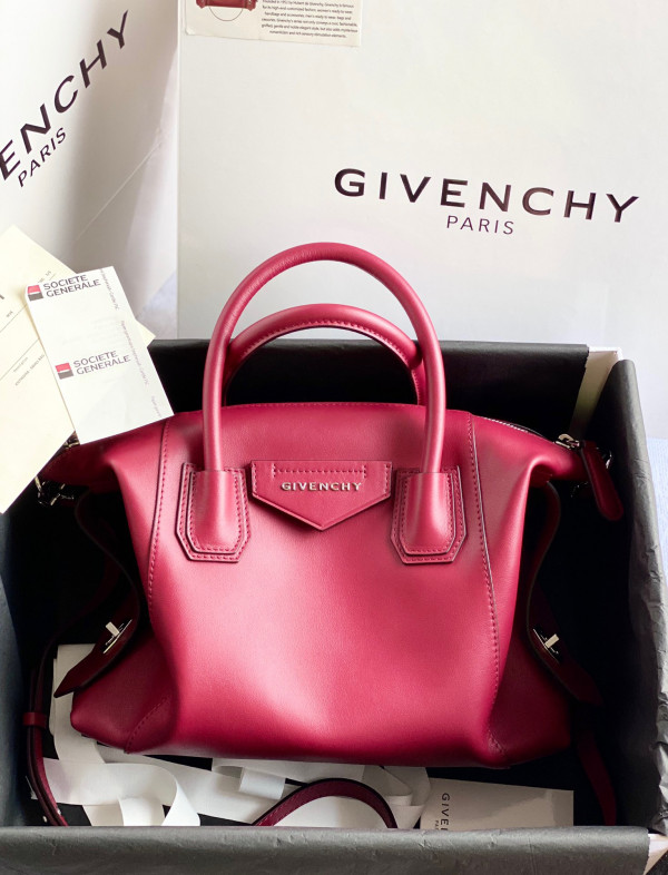 GIVENCHY ANTIGONA SOFT