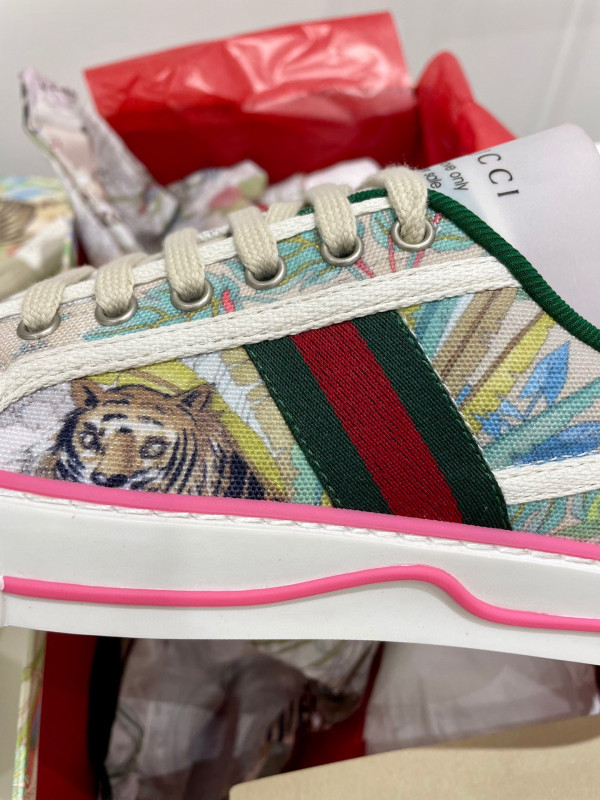 G*u*i tennis 1977 sneaker