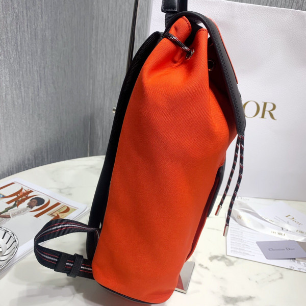 D*or backpack