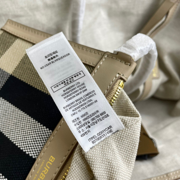 B**rry beach tote