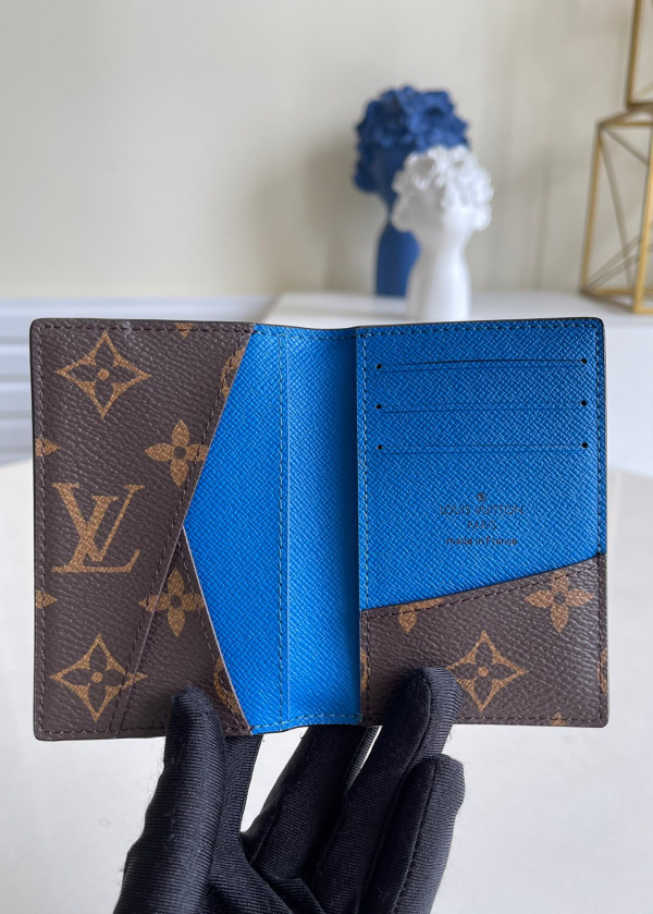 l**is V*t*n pocket organizer