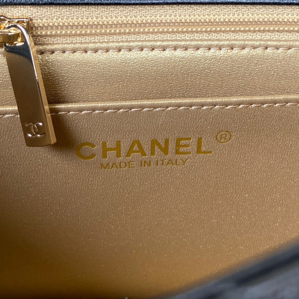 CL MINI FLAP BAG