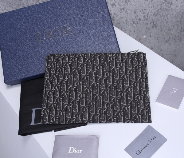 D*or pouch