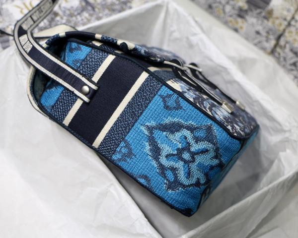 D*orcamp bag
