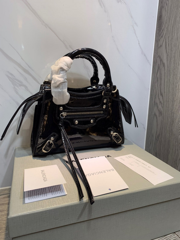 Ba*len*cia*ga neo classic mini top handle bag
