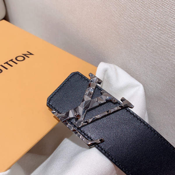 l**is V*t*n belt