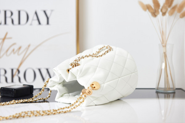 CL BUCKET BAG