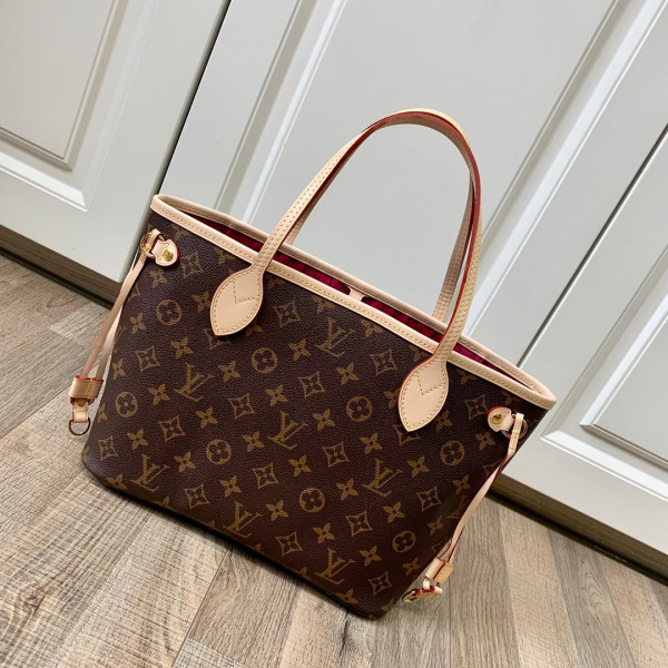 l**is V*t*n neverfull pm