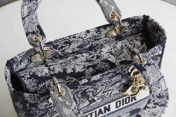 D*or medium lady d-lite bag