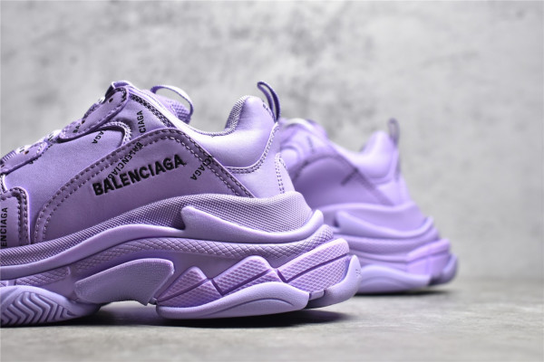 Ba*len*cia*ga triple s