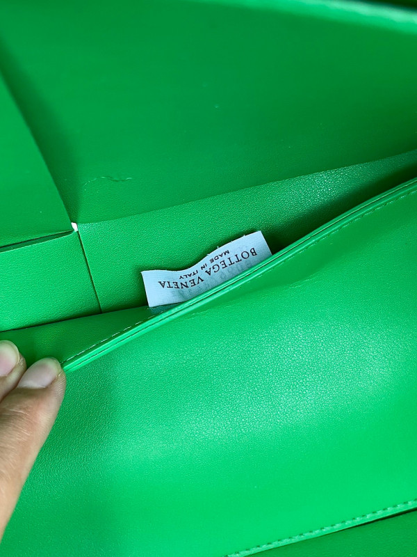 Bo*te*ga ve*ne*ta arco medium tote