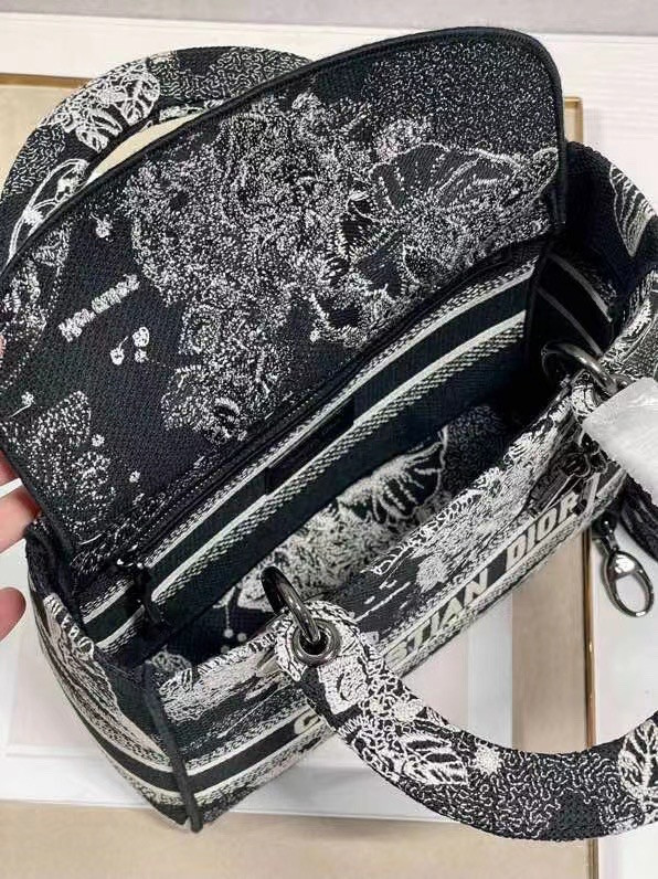 D*or medium lady d-lite bag