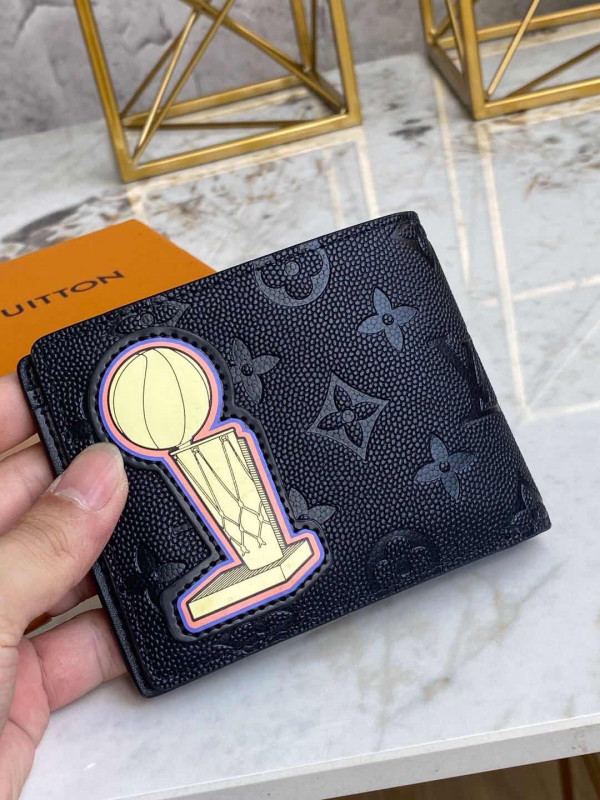 l**is V*t*n lvxnba multiple wallet