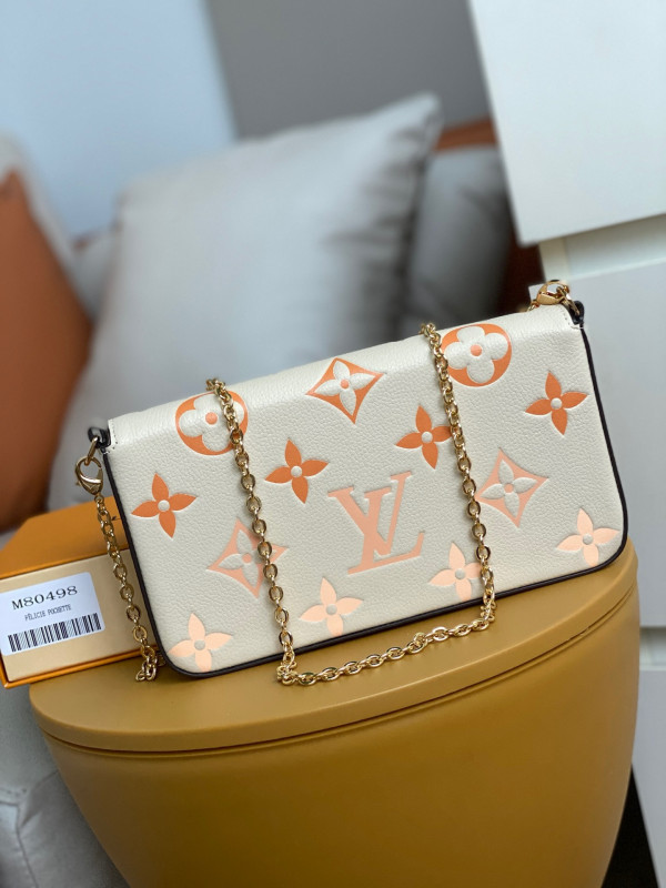 l**is V*t*n fÉlicie pochette